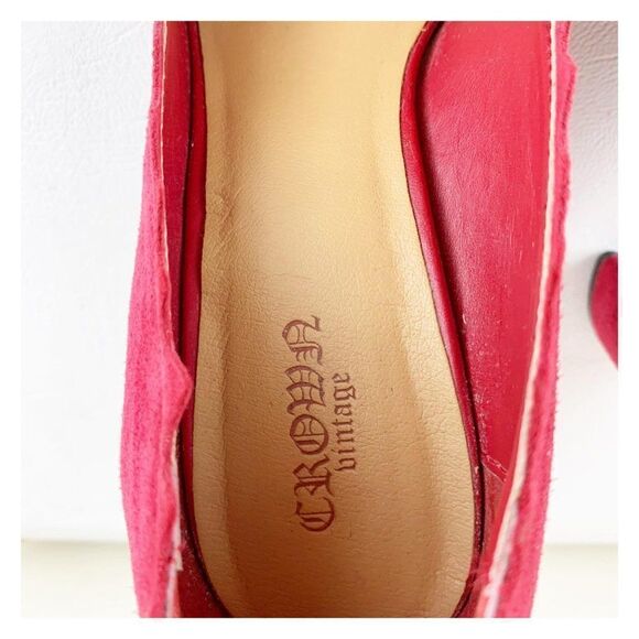 Crown Vintage Red Suede Pumps Scalloped Edges - Picture 16 of 16